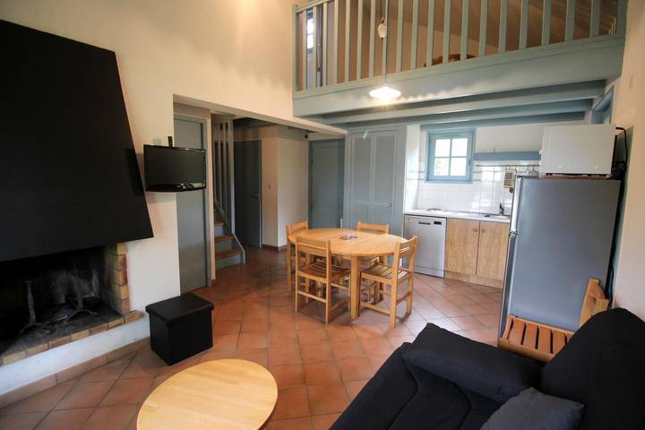 Gîte pour 6 personnes, avec jardin à Meuzac - 4