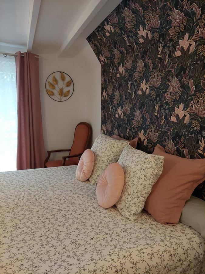 Chambre d’hôte pour 2 personnes, avec jardin et vue, adapté aux familles à Missiriac
