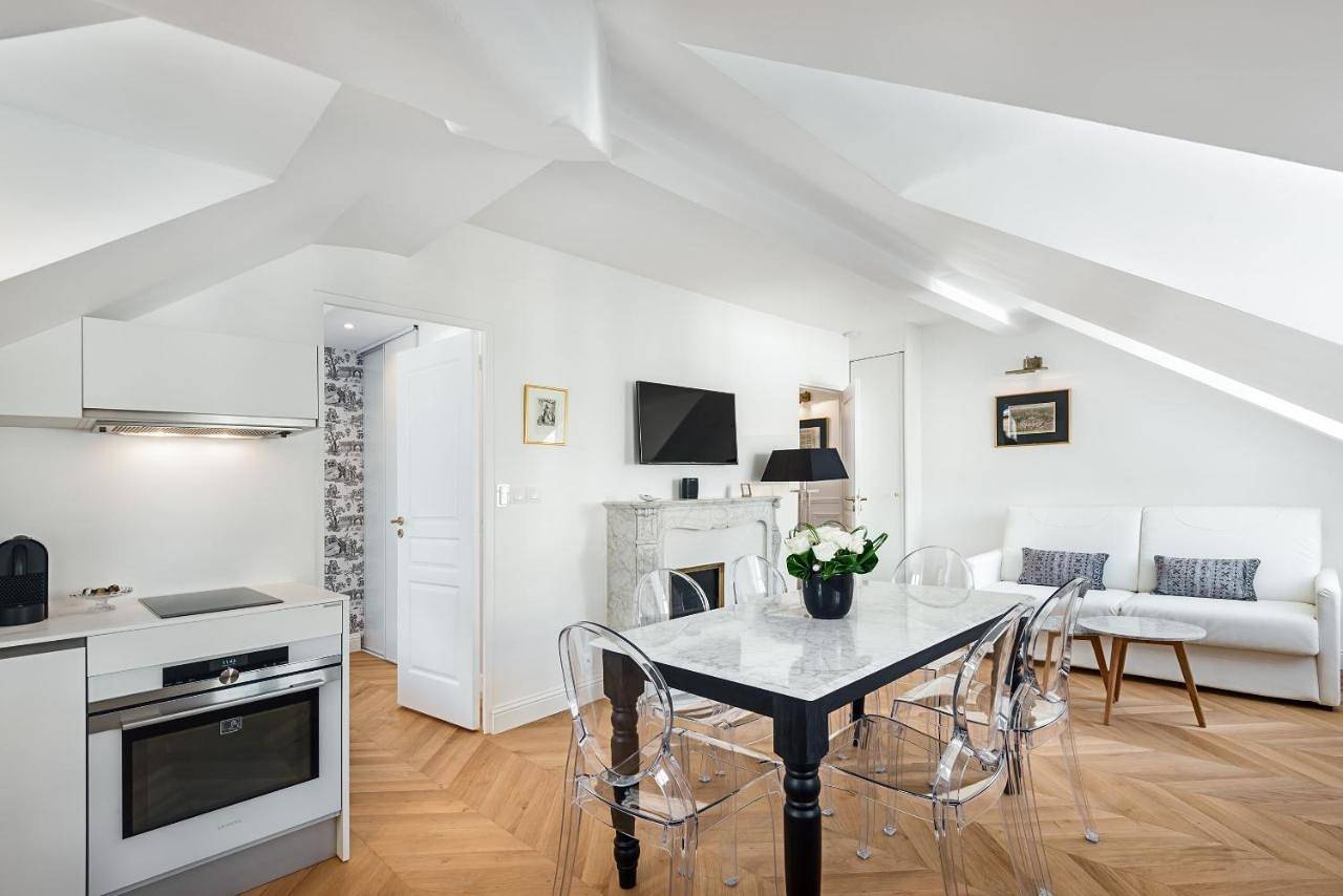 Appartement entier, Les Demoiselles à Versailles - Au Pied du Château in Versailles, Yvelines