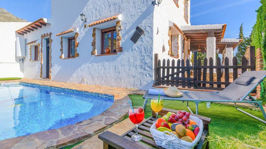 Chalet para 13 personas, con balcón/terraza y piscina, Se admiten mascotas en Costa del Sol Occidental