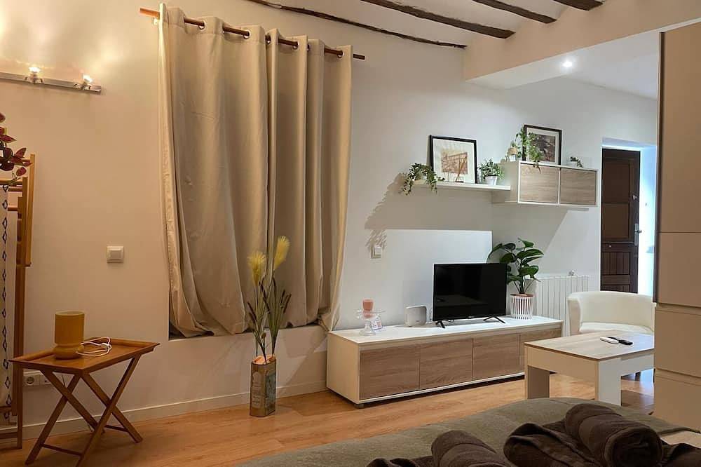 Entire apartment, Estudio Herrero Center in Alcalá de Henares, Madrid Province