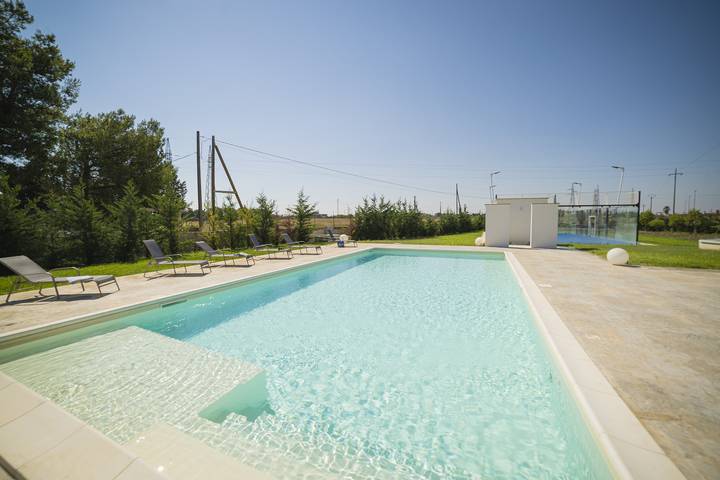 Location de vacances pour 4 personnes, avec piscine, adapté aux familles à Galatina