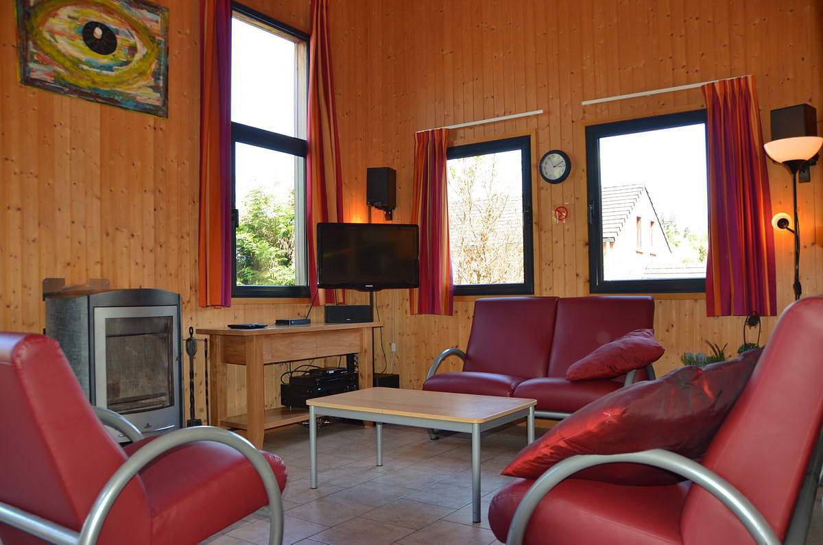 Modern 6 persons holiday home with sauna - Les Jardin de l'Ourthe. in Houffalize, Région de Bastogne