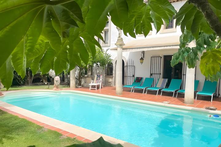 Villa „Chateau Margarido“ mit privatem Pool, Wlan und Klimaanlage in Tarascon, Arles und Umgebung