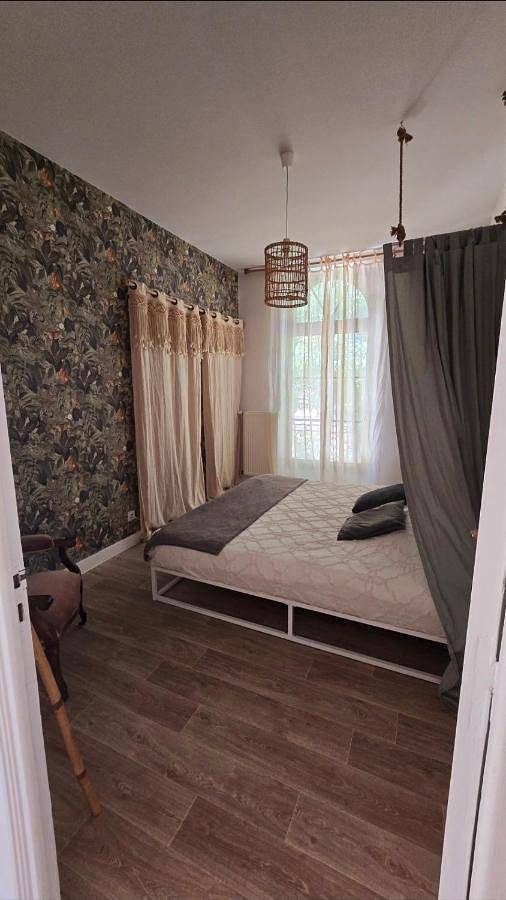 Appartement entier, One-Bedroom House in Tournon-sur-Rhône, Région de Tournon-sur-Rhône