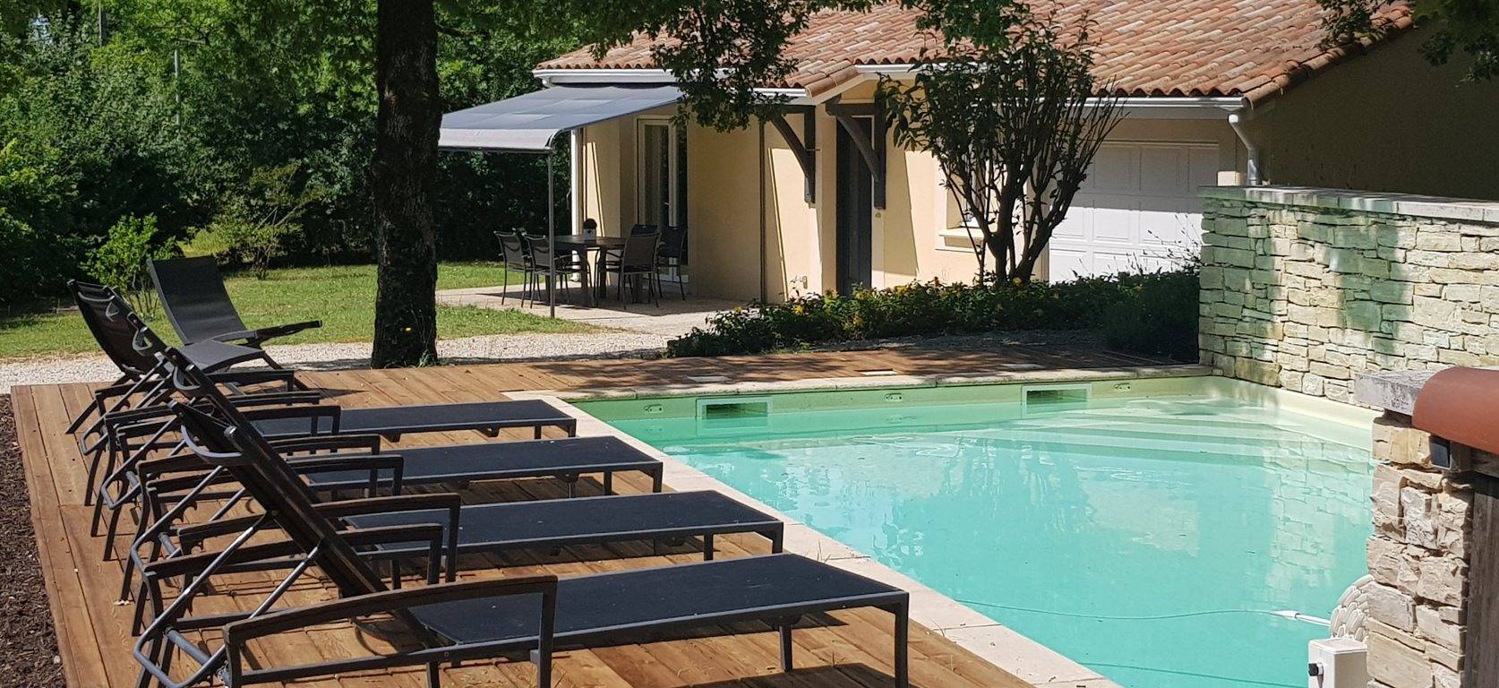 "Les Chênes", villa avec piscine chauffée in Luzech, Quercy