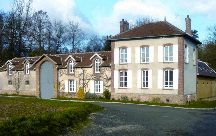 Two-Bedroom House in Aulnoy, Seine-et-Marne