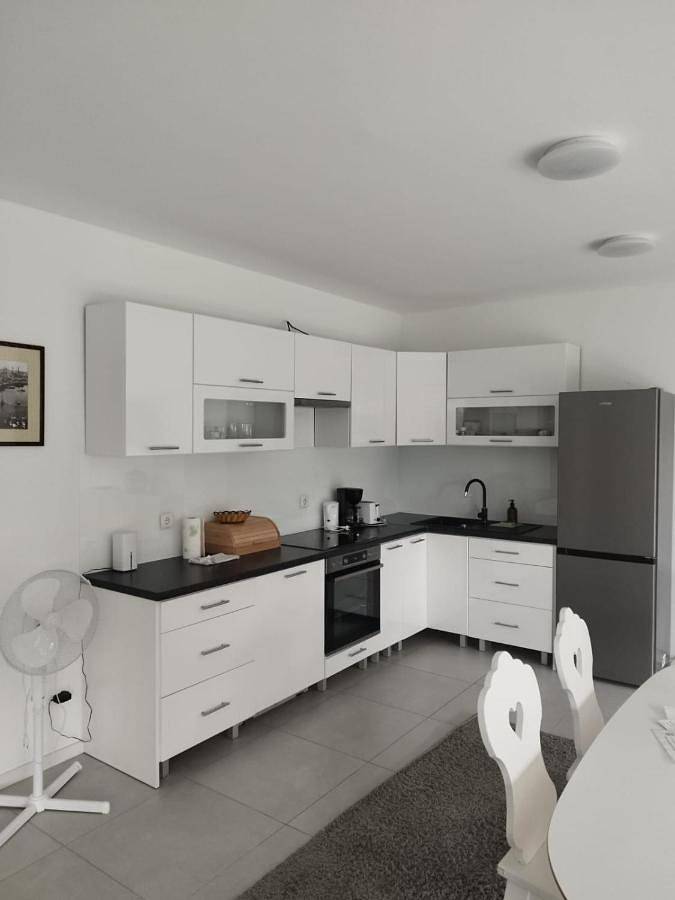 Location de vacances pour 11 personnes, avec vue et jardin dans Korneubourg - 4