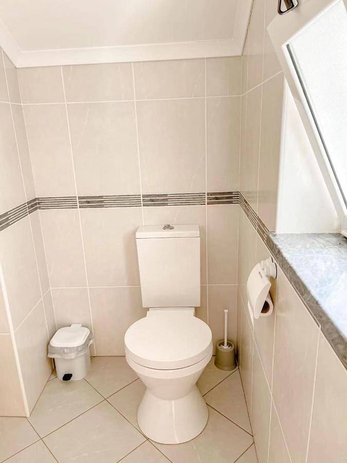 Gîte pour 2 personnes, avec piscine et jardin ainsi que vue et terrasse à Peniche - 4