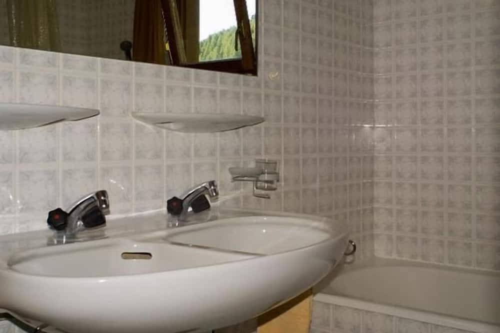 Geheel appartement, Chesa Bellavista in Bever, Oberengadin