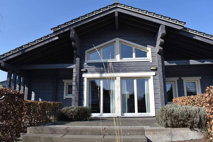 Ferienhaus für 4 Personen, mit Terrasse und Garten in Wassenberg