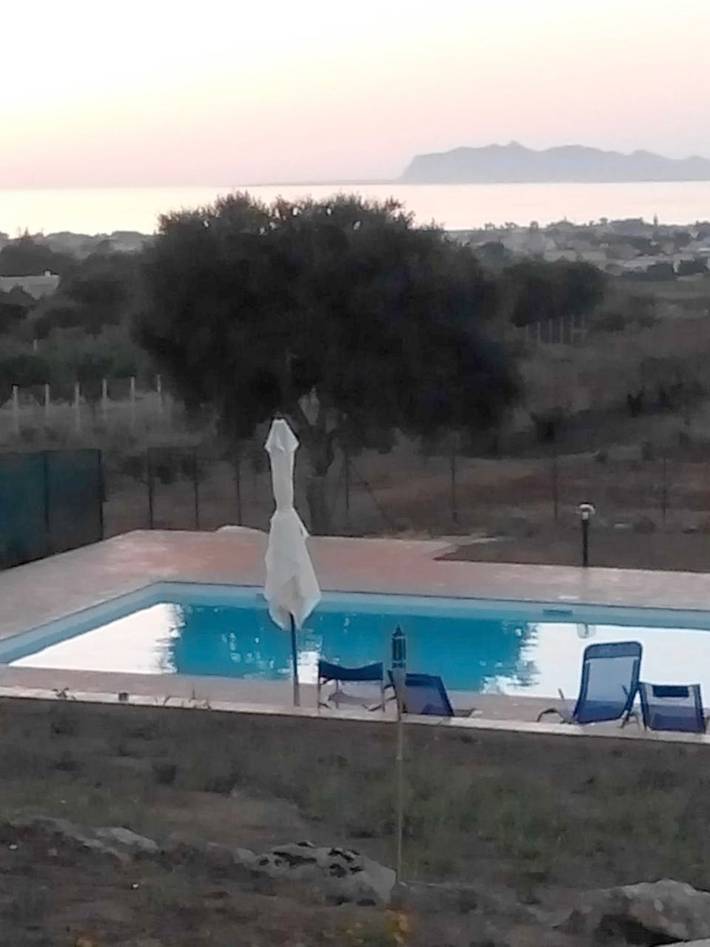 Ferienhaus für 4 Personen, mit Ausblick und Garten sowie Pool - 1