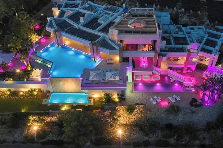 Villa für 12 Personen, mit Terrasse - 1