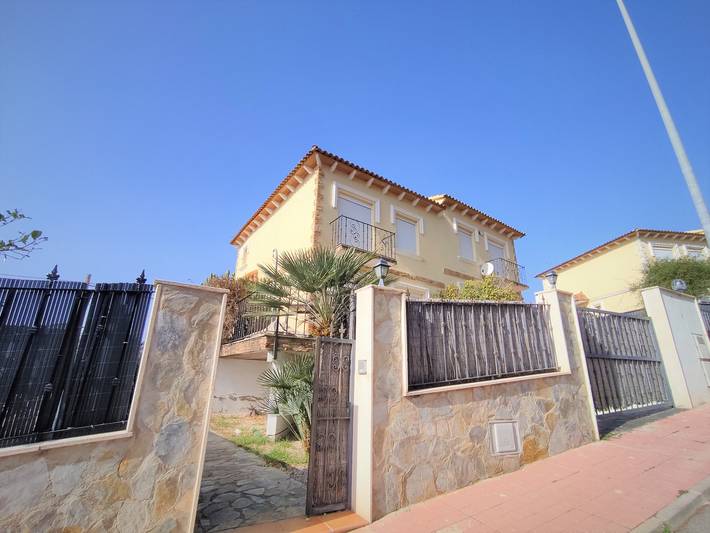 Ferienhaus für 6 Personen, mit Terrasse und Garten sowie Pool in Alcossebre - 2