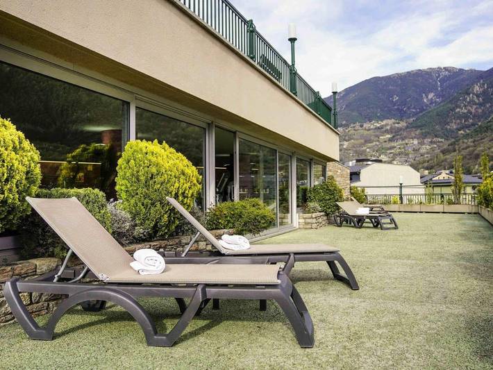 Hôtel pour 2 personnes, avec terrasse et jacuzzi ainsi que sauna et piscine, animaux acceptés dans Grandvalira - 2