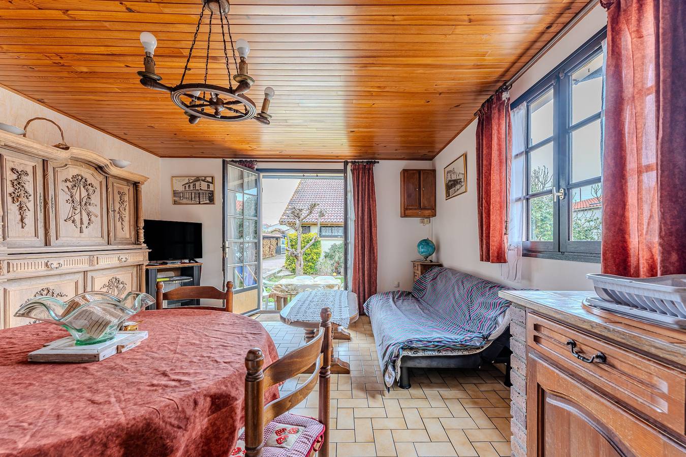Ferienhaus 'Blanche Neige Mimizan' mit privater Terrasse und Gemeinschaftsgarten in Mimizan Plage, Mimizan