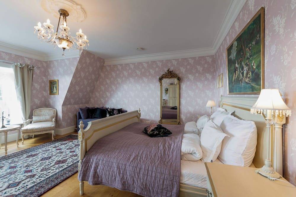 Unique Villa Grøndalen Gård with 5 bathrooms, only 15 minutes from Trysil ski center. in Trysil