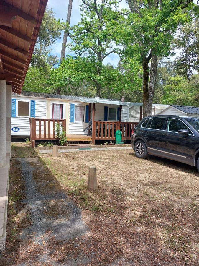 Camping pour 5 personnes, avec Terrasse et Piscine
