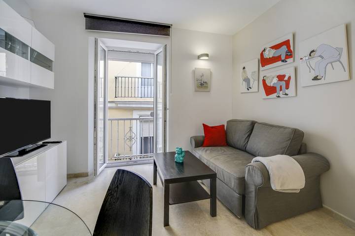 Apartamento entero, Moderno apartamento "Torre Close" a la playa en el centro histórico con balcón y aire acondicionado in La Vina, Cádiz