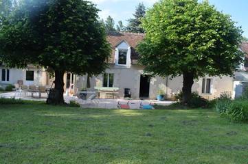 Location de vacances pour 15 personnes, avec jardin et vue, adapté aux familles à Meusnes