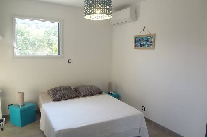 Location de vacances pour 4 personnes, avec jardin et terrasse à Figari - 2