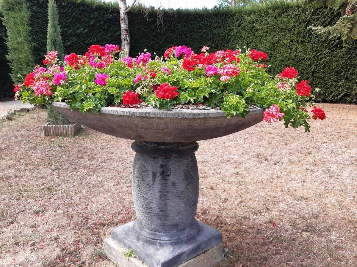 Standard Double Room with Shared Bathroom in Culhat, Région de Thiers