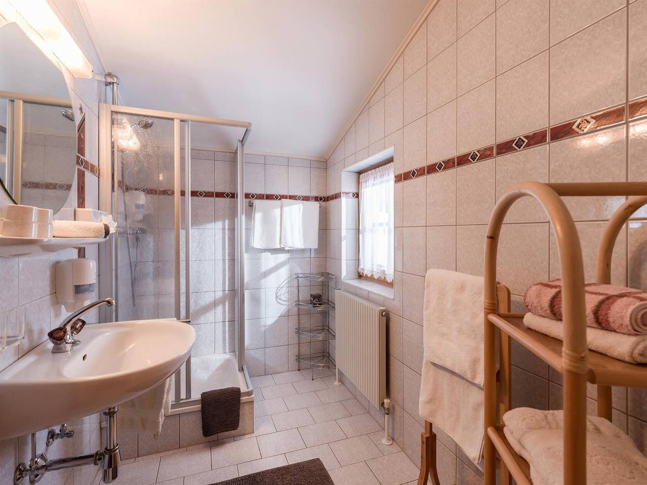 Ganze Ferienwohnung, Apartment Grünberg in Tuxer Alpen, Finkenberg