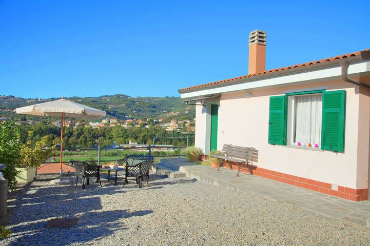 Ferienhaus für 4 Personen, mit Garten in Imperia Provinz - 2