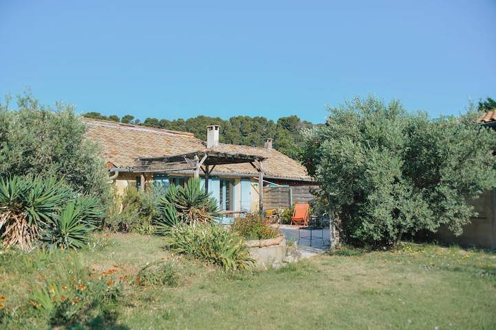 Gîte pour 4 personnes, avec Terrasse ainsi que Piscine et Sauna