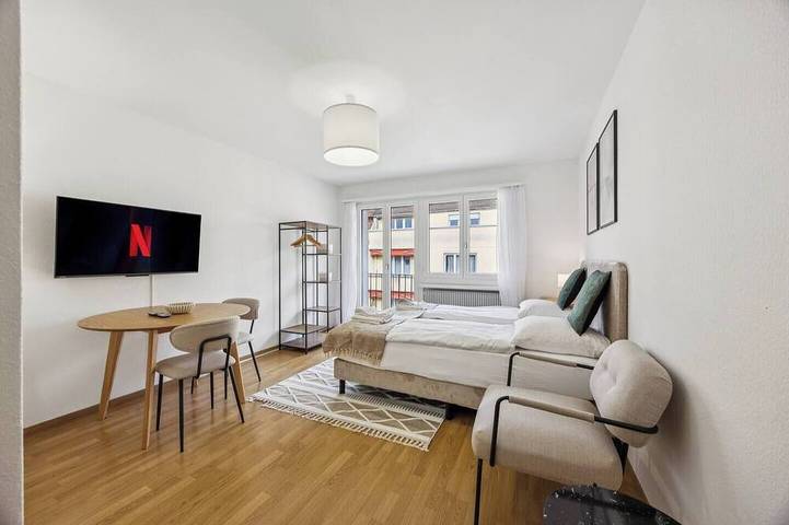 Ganze Wohnung, Wifi / Smart Tv / City Centre / Queen Bed in Zürich, Bezirk Zürich
