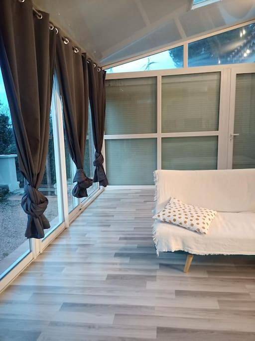 Location de vacances pour 4 personnes, avec terrasse et jardin à Saint-Victoret - 3