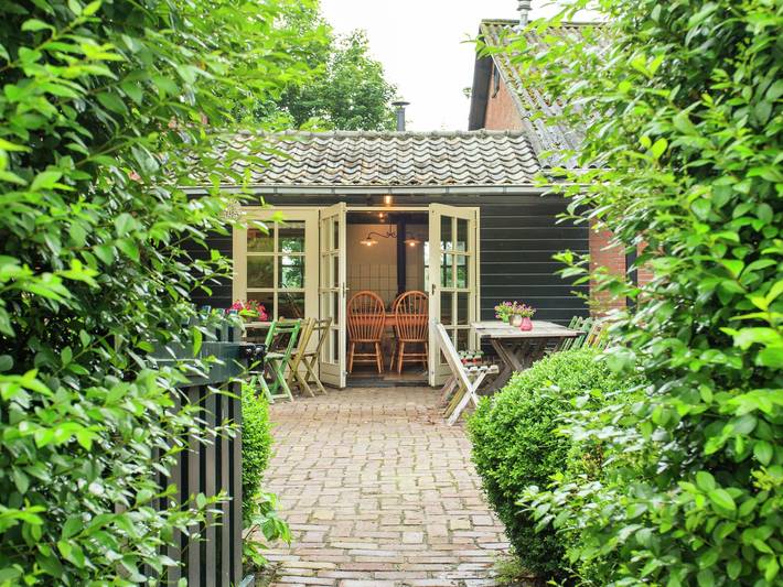 Holiday home for 10 people, with garden, child-friendly - 1