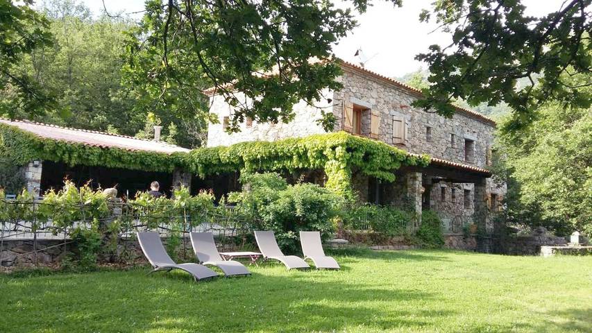 Chambre d’hôte pour 4 personnes, avec sauna ainsi que vue et jardin