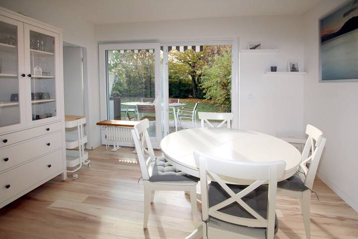 Ganze Wohnung, Ferienwhg. in Wyk mit 3- Zimmern, ca. 58 m² im Eg mit Südterrasse und Garten in Nordfriesische Inseln (Schleswig-Holstein) (Schleswig-Holstein), Wyk auf Föhr