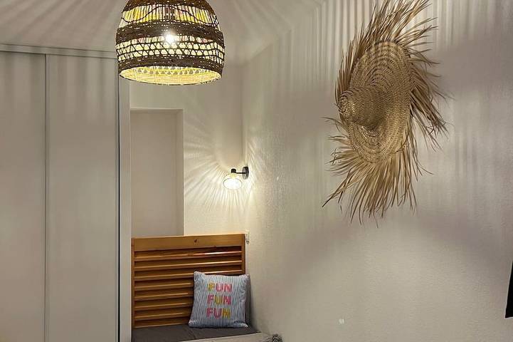 Ganze Wohnung, Strand fußläufig erreichbar und Pool, Apartment mit Terrasse für bis zu 6 Personen in Poggio-Mezzana, Corte und Umgebung