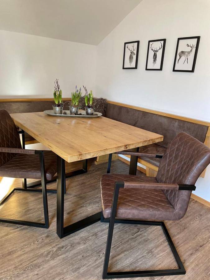Ferienwohnung für 4 Personen, mit Balkon und Terrasse sowie Garten und Ausblick