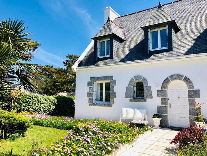 Location de vacances pour 7 personnes, avec sauna ainsi que jacuzzi et jardin dans Plage Vougot Plouguerneau - 3