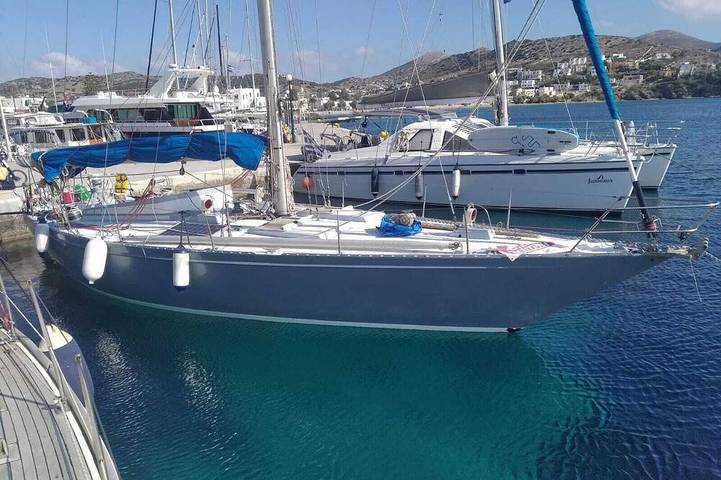 Holiday rental for 10 people in Syros