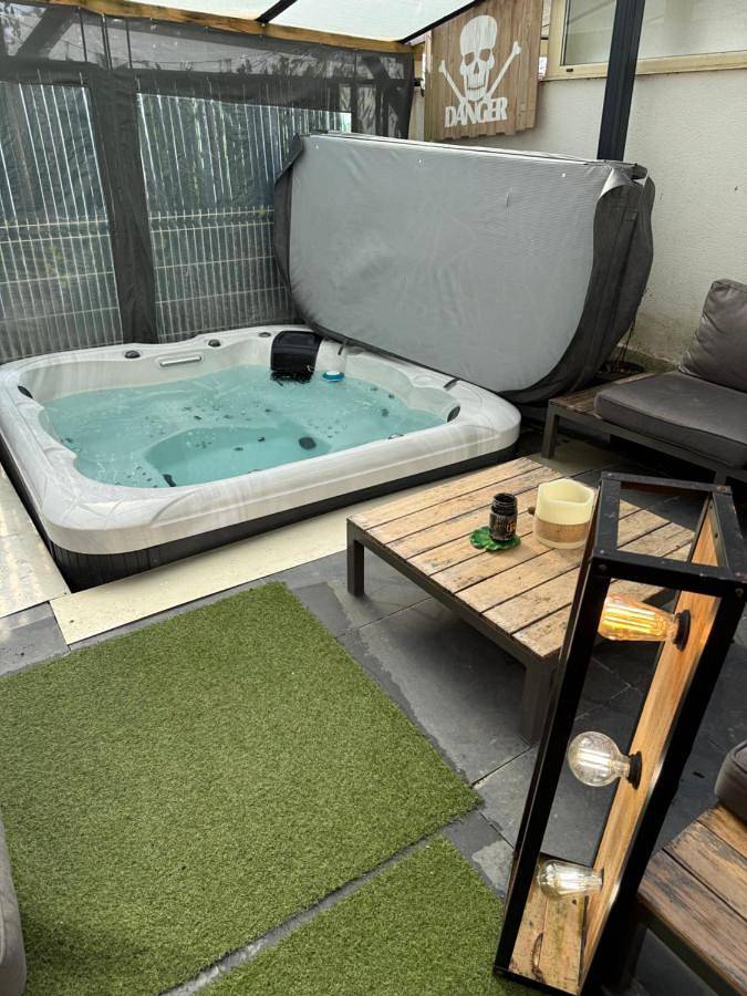 Appartement entier, Two-Bedroom Apartment in Le Fief-Sauvin, Montrevault-sur-Èvre