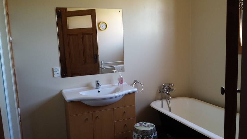 Holiday rental for 10 people, with balcony and garden in Martinborough