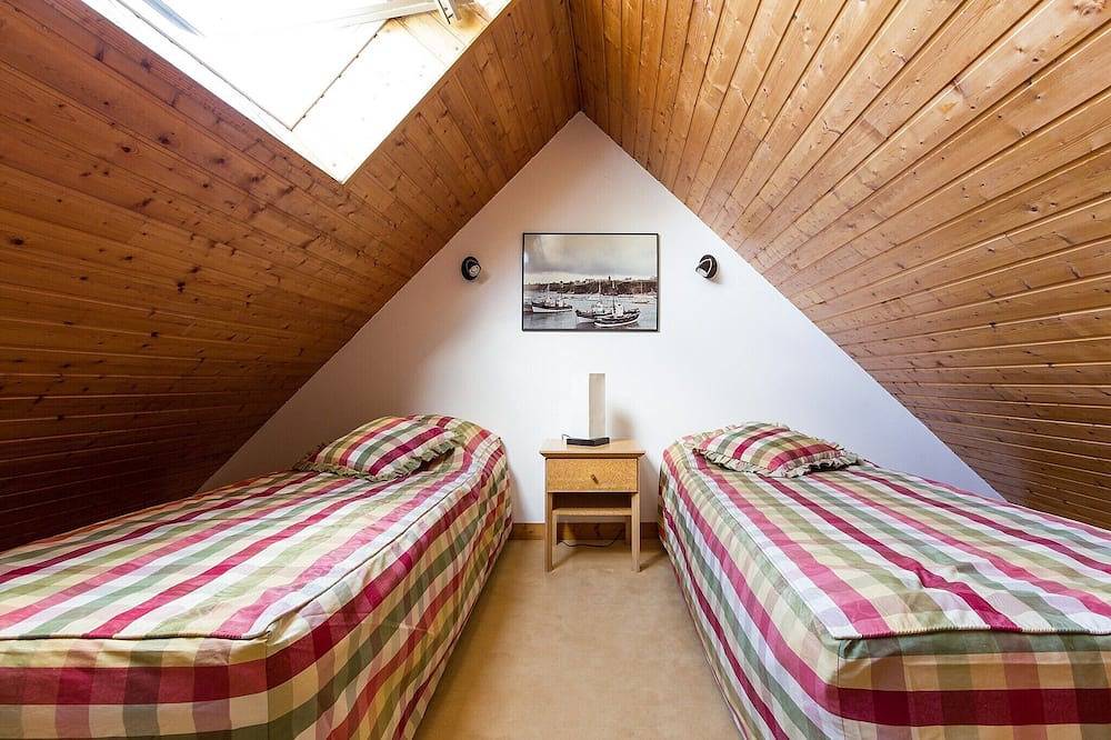 Armor\" apartment in 18th century house 5 min. from sandy beaches in Carnac, Côte des Mégalithes