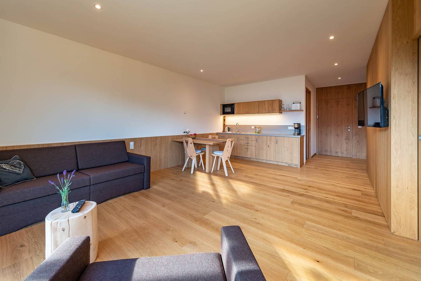 Chalet 'Moosbichlerhof Camelia' mit Bergblick, Gemeinschaftspool und Wi-Fi in Marling, Ortleralpen