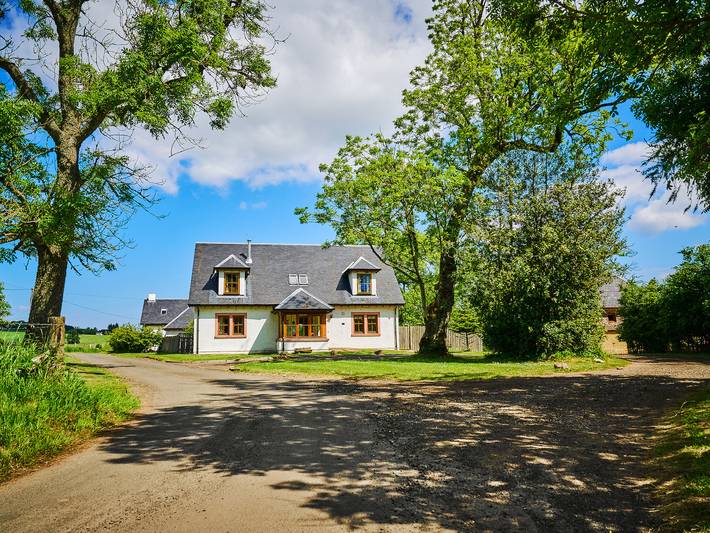 Cottage für 9 Personen, mit Pool und Garten - 1