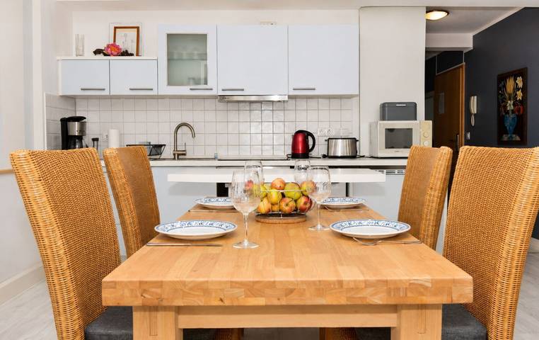 Apartamento entero, 58 m² Komfort für bis zu 4 Gäste, nur 400 m vom Strand in Warnemünde Strand, Warnemünde