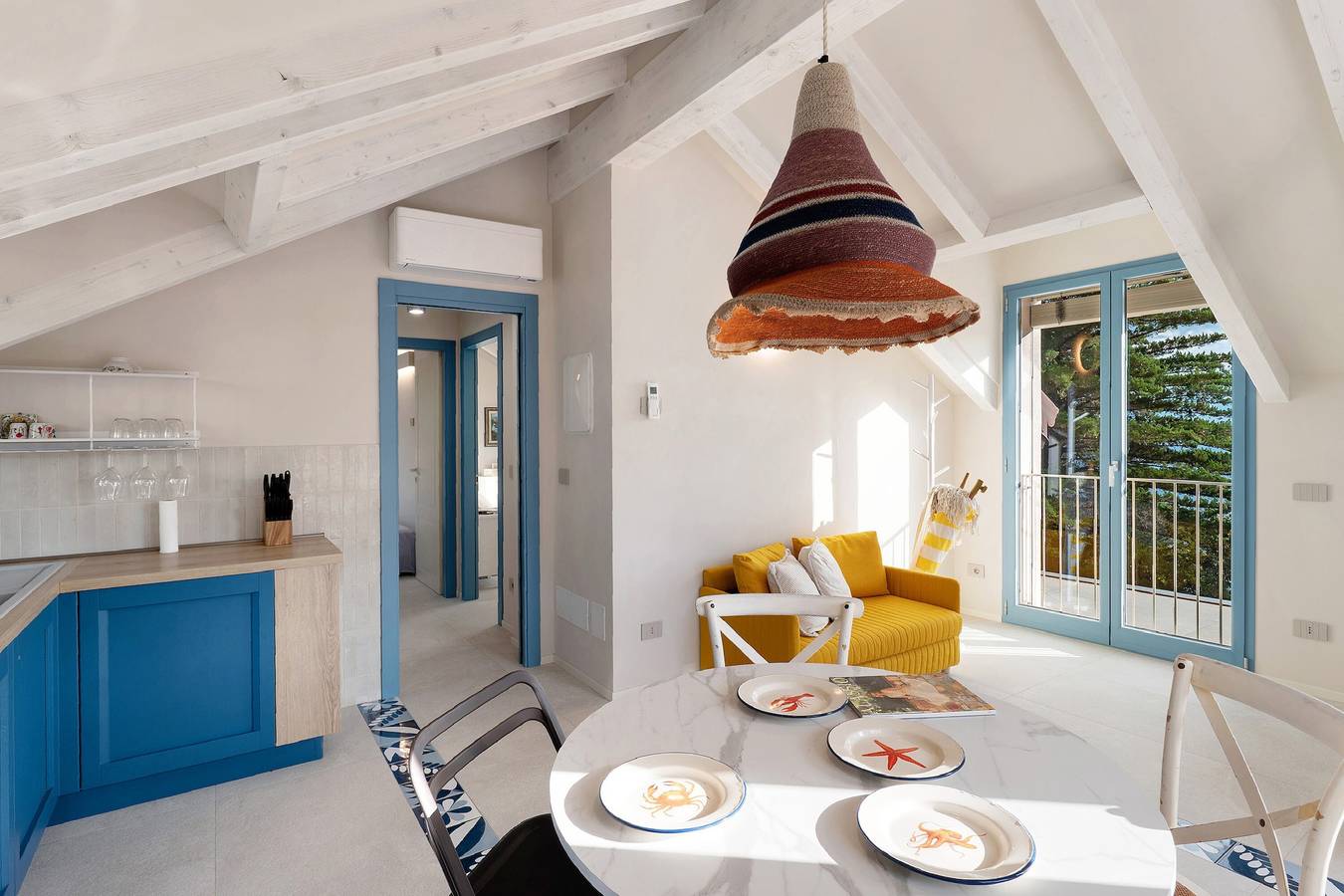 Ganze Wohnung, Apartment 'Verde Mare' mit Meerblick, privater Terrasse und Wlan in Bande di Là-Rollo, Cervo (Liguria)