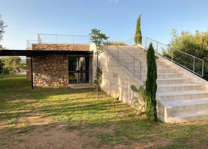 Location de vacances pour 8 personnes, avec jardin ainsi que vue et piscine dans Plage De Maora - 4