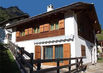 Ferienhaus für 10 Personen, mit Garten und Terrasse in Graubünden