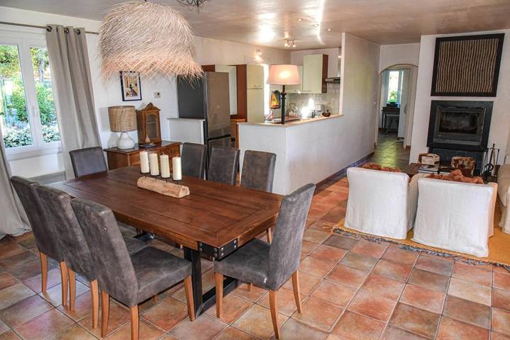 Location de vacances pour 9 personnes, avec jardin ainsi que vue et piscine à Mons (Var) - 2