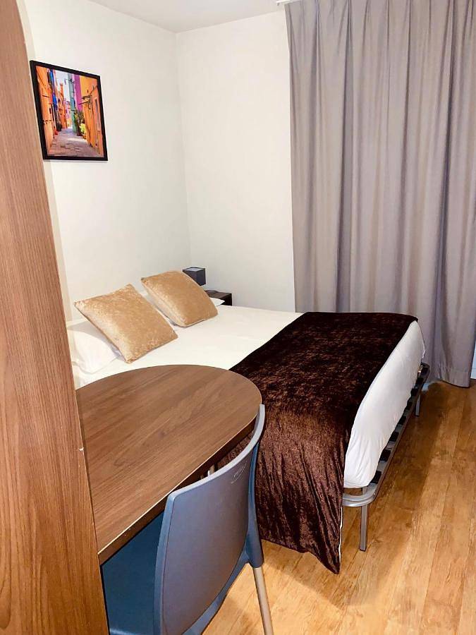 Appartement entier, Central Fac in Bourg-en-Bresse, Région de Bourg-en-Bresse