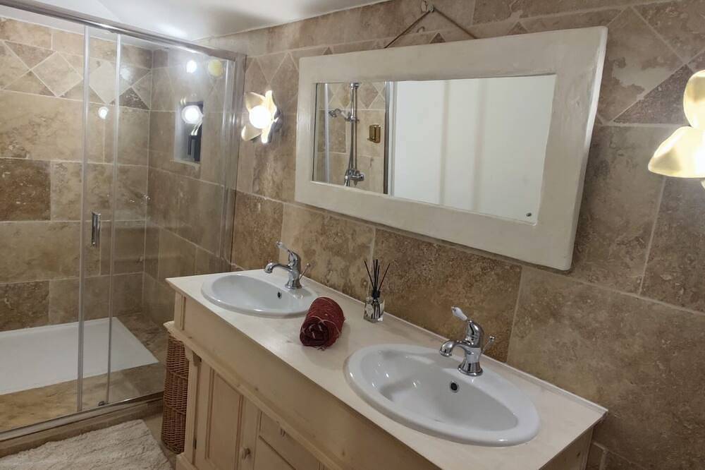 Suite privée en Provence au milieu de la nature et des animaux proche du Verdon in Tavernes, Région de Brignoles
